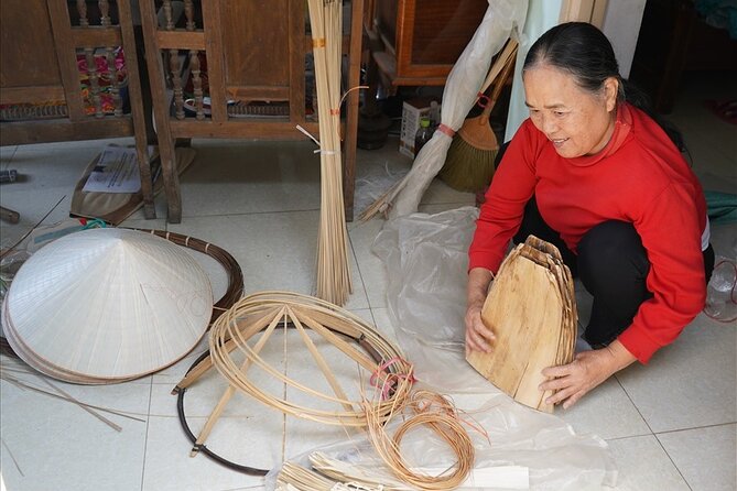 Incense Village, Hat & Lacquer Artisanal Tour Options From Hanoi - Guides, group energy, and photo help you can actually use