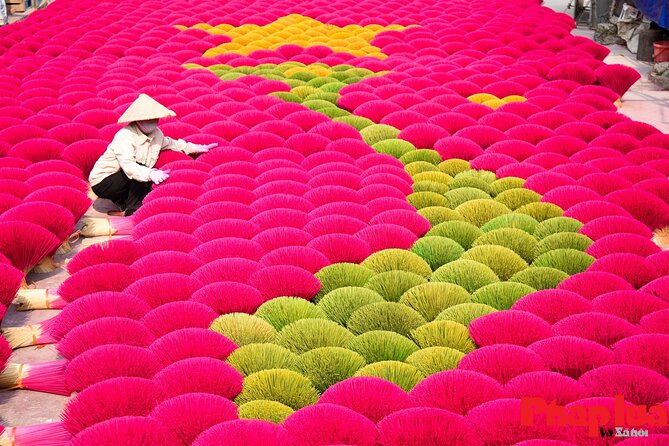 Incense Village Private Tour from Hanoi to Ninh Binh Old Capital - Quang Phu Cau Incense Village: Photo Opportunities and Worker Craft