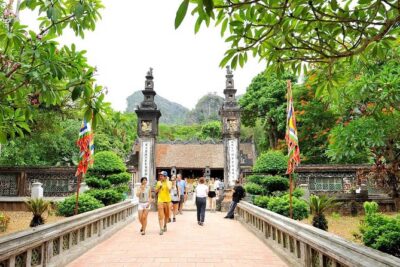 Incredible Hoa Lu Tam Coc 1 Day With Small Group & All Included - Hoa Lu temples: seeing Vietnam’s old capital with context