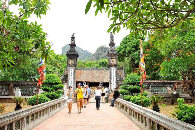 Incredible Hoa Lu Tam Coc 1 Day With Small Group & All Included - Hoa Lu temples: seeing Vietnam’s old capital with context