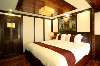 Indochina Sails Halong Bay - Day 1 at Sung Sot Cave: big stairs, big payoff