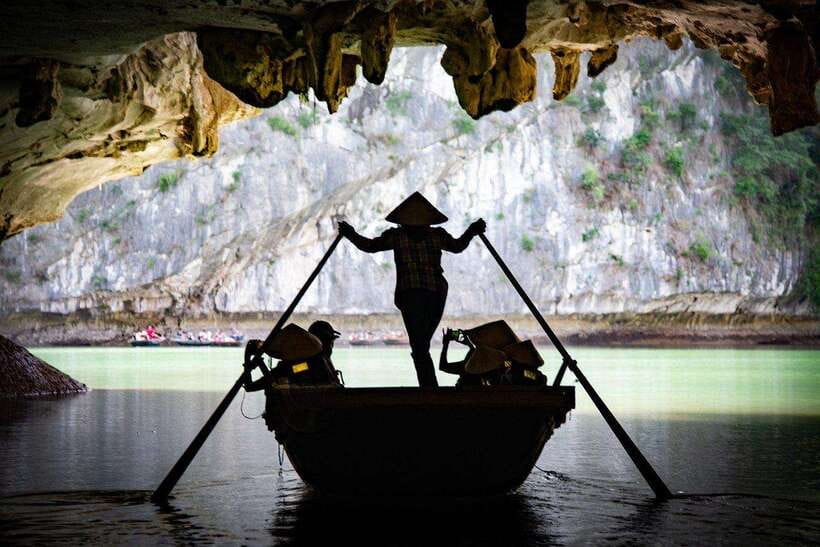 Jade Sails: The most luxurious day cruise explore Lan Ha Bay - Cooking demonstration at 3:45 PM: learning while the bay slows down