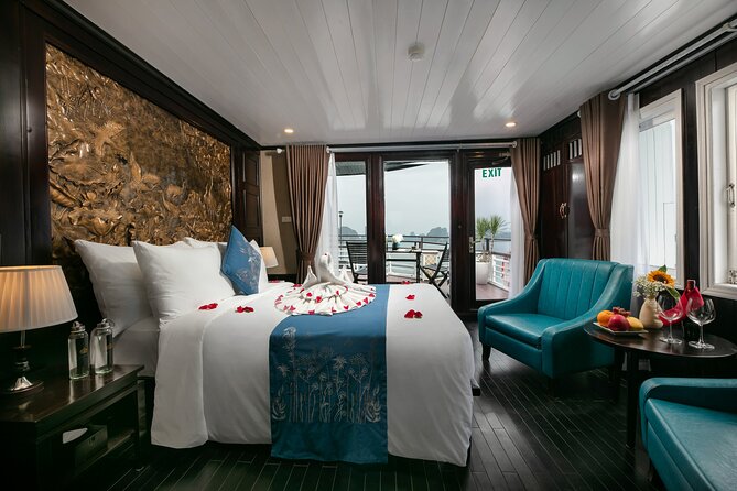 La Regina 2 days tour in Halong Bay & Bai Tu Long Bay - 4 star - Bai Tử Long sunset and happy hour: where the cruise turns relaxed