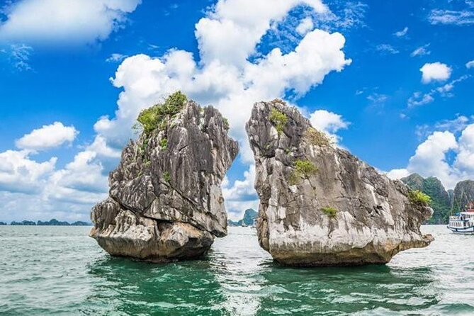 Lan Ha Bay Day Tour from Hanoi – All-Inclusive Cruise Experience - Onboard Lan Ha Bay lunch plus UNESCO scenery time