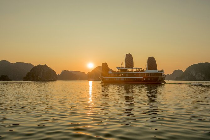 Lan Ha boutique & budget cruise 2D/1N: kayaking, swimming at pristine bay & meal - Why Lan Ha Bay feels calmer than the headline version