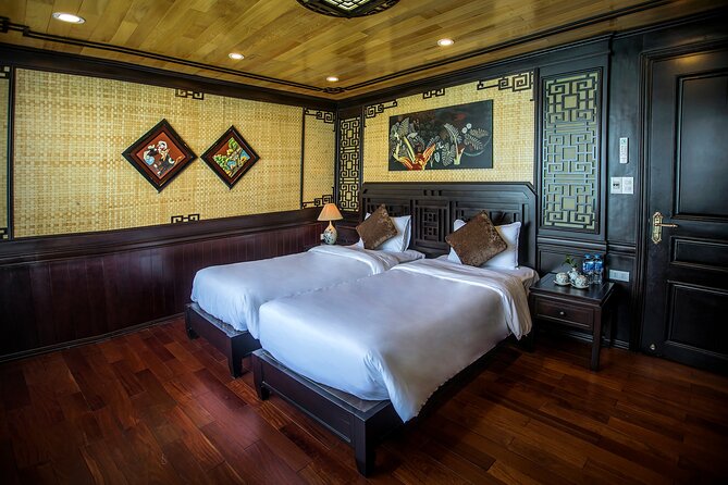 Lan Ha boutique & budget cruise 2D/1N: kayaking, swimming at pristine bay & meal - Food matters here: 4 included meals plus Vietnamese cooking demo and BBQ-style dinner