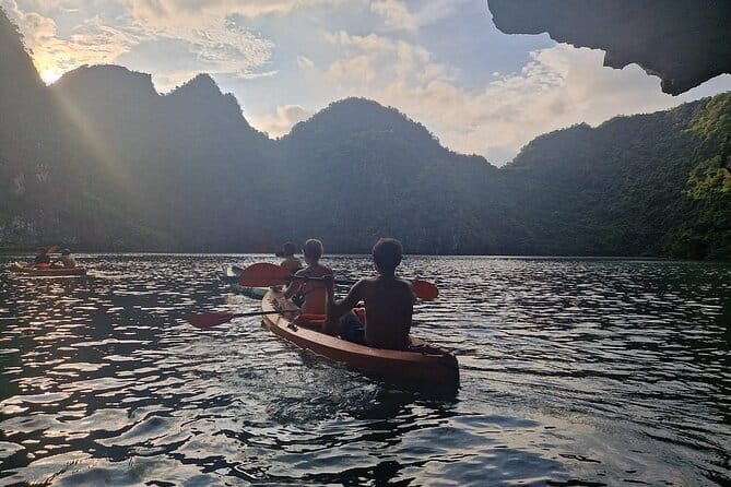 Lan Ha to Ha Long Bay Cruise and Kayaking from Cat Ba Island - Ba Trai Dao Beach swim and snorkeling (and what’s actually covered)