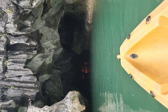 Lan Ha to Ha Long Bay Cruise and Kayaking from Cat Ba Island - Getting from Cat Ba town to the pier (and why timing matters)