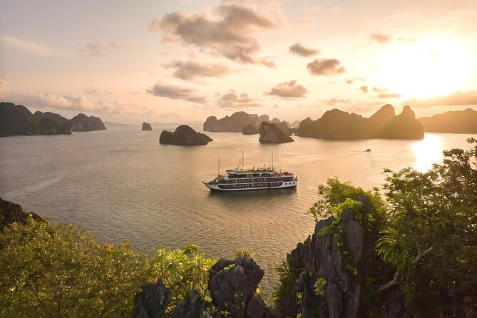 Le Journey Elegance Cruise 5 Star Lan Ha Bay - All Inclusive 2D1N - Key highlights at a glance