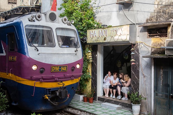 Legally sneak in the banned Train Street - Stop 1: Duờng Tau and the Legal Back-Door Train Street Moment (About 1 Hour)
