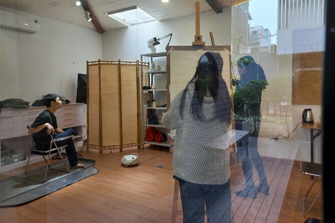 Life Drawing Class - Art Workshop at Art Tutor Hanoi - Should You Book Art Tutor Hanoi’s Life Drawing Class?