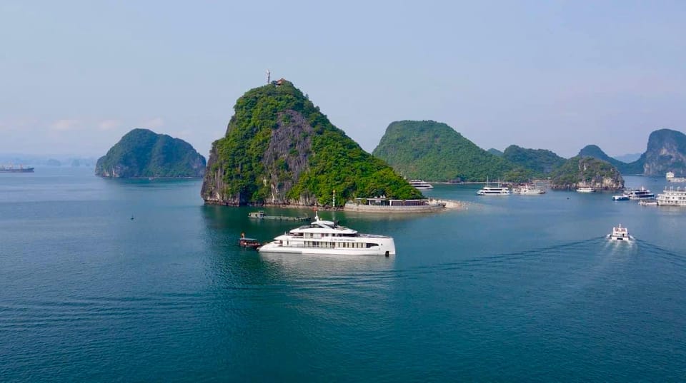Luxury Ha Long Symphony Day Cruise With Lunch, Cave & Island - Sung Sot Cave (Surprising Cave): The Biggest Name Stop