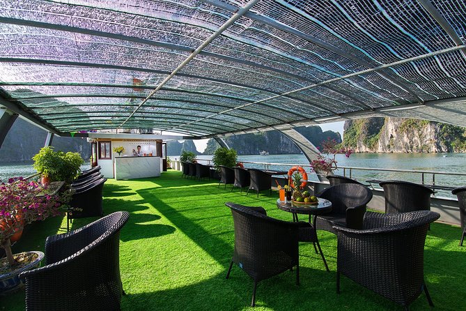 Luxury Halong Bay 1 Day on Cruises From Hanoi with Bus & Lunch - Lunch onboard: Vietnamese comfort food with seafood