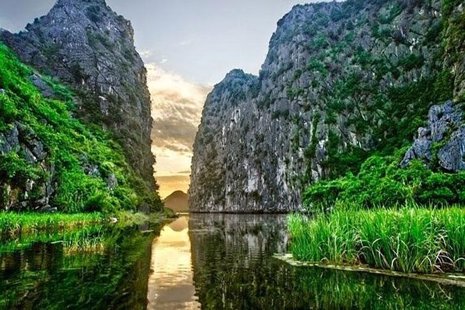 Luxury Hoa Lu - Tam Coc 1 Day Tour From Hanoi - By Limousine & Small Group - Hanoi-to-Ninh Bình: how the day is paced (and why it matters)