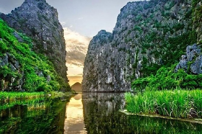 Luxury Hoa Lu - Tam Coc - Mua Cave 1 Day Tour - By Limousine & Small Group - Food and comfort: what’s included, what isn’t, and what you should plan for
