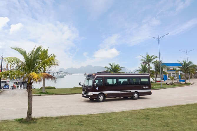 Luxury Limousine Bus transfer Ha Noi Old Quarter to Ha Long Bay - Pickup at 7:30 am: what door-to-door really buys you