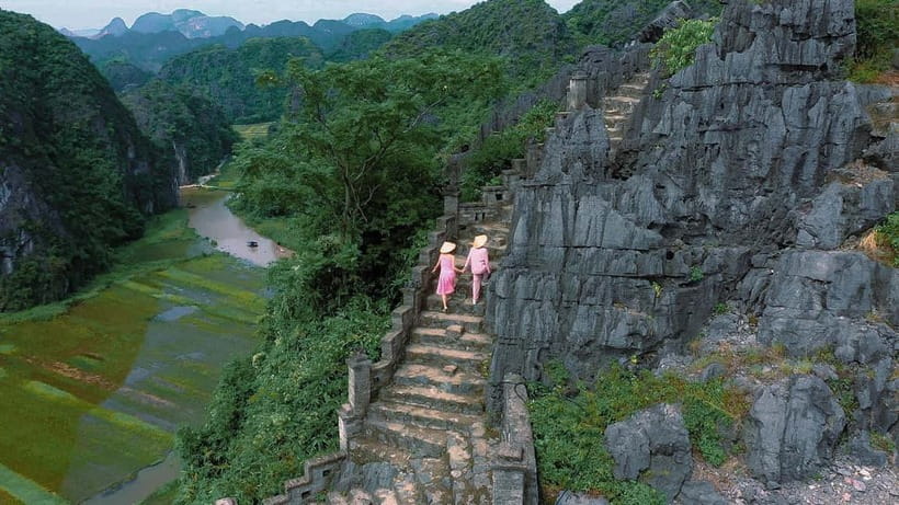 Luxury Limousine Tour: Hoa Lu, Trang An/Tam Coc & Mua Cave - Should you book it?