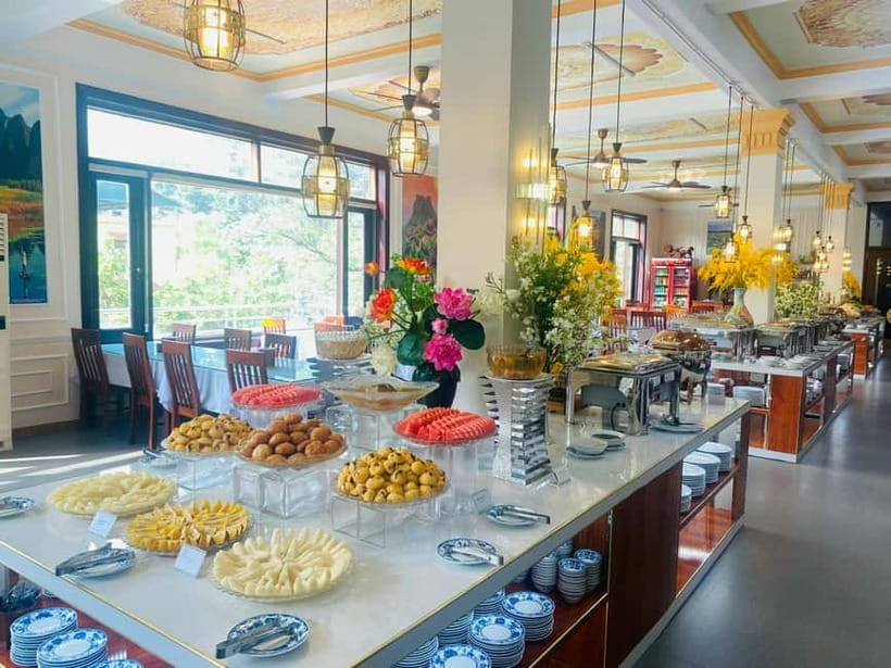 Luxury Limousine Tour: Hoa Lu, Trang An/Tam Coc & Mua Cave - What the guides do that you’ll feel all day