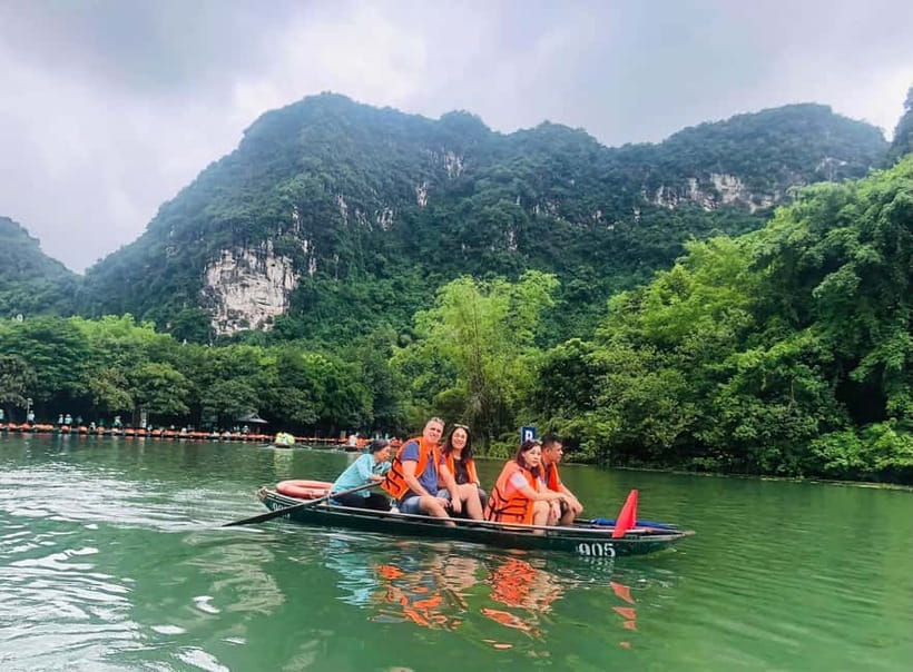 Luxury Limousine Tour: Hoa Lu, Trang An/Tam Coc & Mua Cave - Who should book this tour (and who should think twice)