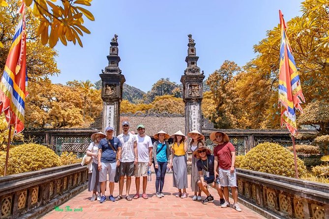 Luxury Ninh Binh Full Day tour: HOA LU - TAM COC - MUA CAVE - Tam Coc by sampan (Ngo Dong river) and bike time: the best way to see the caves
