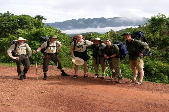 Mai Chau 2 days 1 night Pu Luong Adventure - Thung Khe Pass: Panorama Views and a Temporary Local Market