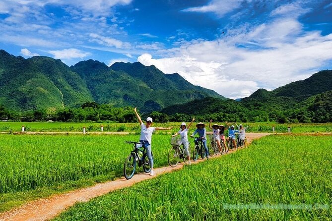Mai Chau Day Tour from Hanoi – Bike & Ethnic Village Experience - Thung Khe Pass: the panoramic payoff