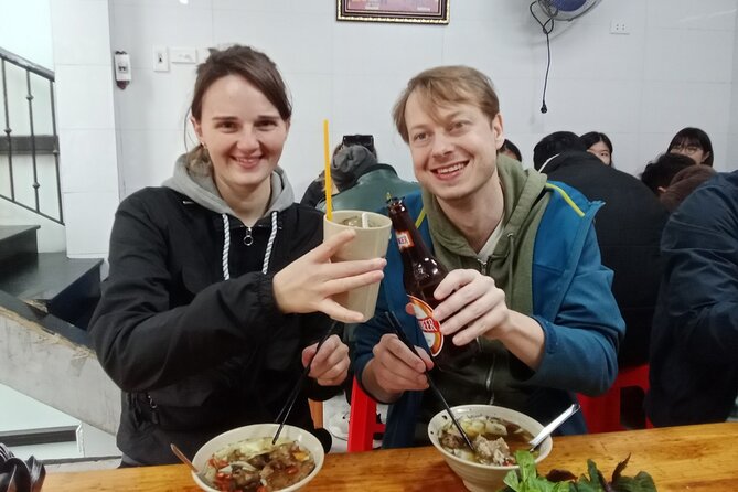 Michelin Street Food Tour - How the food stops work: stalls, mini-restaurants, and ordering help