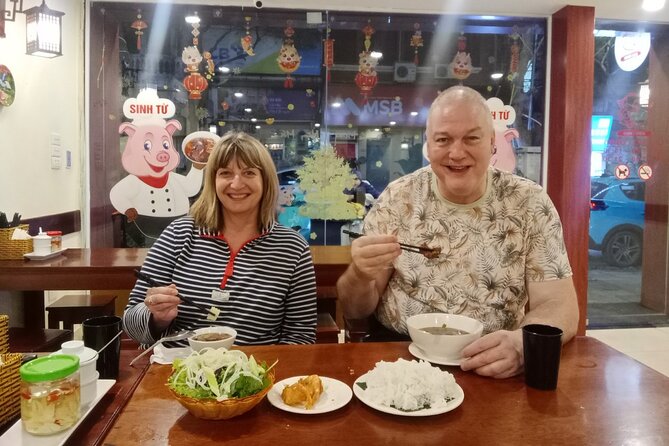 Michelin Street Food Tour - Guide style: English support and Tom’s extra touches