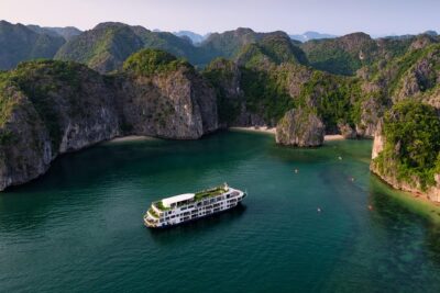 Mon Chéri Cruise 5 star: Unique 2 Days Tuan Chau - Halong bay - Lan Ha Bay - Getting to Got Pier at the Right Time (and Not Stressing It)