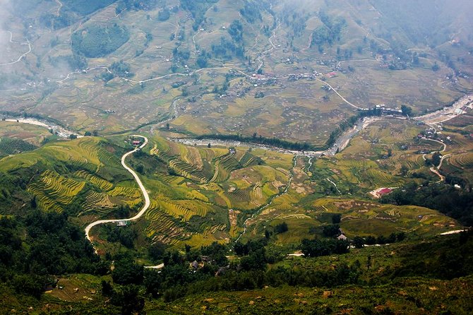 Mountain views & Rice Terraced Fields Hiking – 2D 1N - Day 1 Food and Homestay Night: The Best Part of the Value