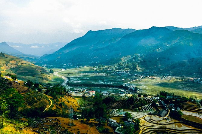 Mountain views & Rice Terraced Fields Hiking – 2D 1N - Day 1: Hang Da Village Viewpoint Up, Then Black Hmong Daily Life Down