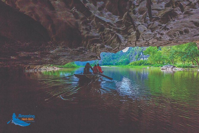 Mua Cave - Tam Coc - Bich Dong Day tour with transfer, local family & bike - Lunch with a local family: where the day turns human