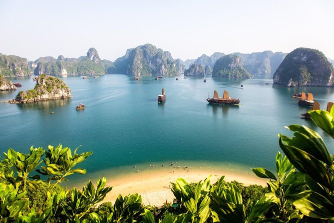 New Cruise Ha Long - CATAMARAN PREMIUM - Lan Ha Bay at Frog Pond: trampoline, slide, swimming, and downtime