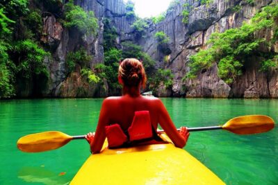 New Cruise Ha Long - CATAMARAN PREMIUM - Dark & Light Cave: kayaking or bamboo boat in about an hour
