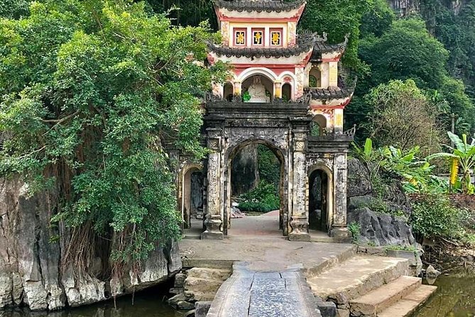 Ninh Binh 2 days 1 night in Homestay: Hoa Lu-Tam Coc- Bai Dinh-Trang An - The Tam Coc homestay night: comfortable, not just a bed
