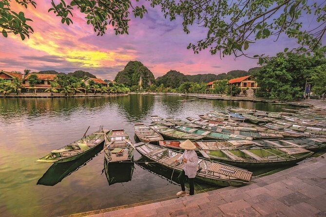 Ninh Binh 2 Days 1 Night Tour: Unique Itinerary - How the Hanoi-to-Ninh Binh limousine day kicks off