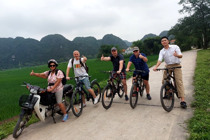 Ninh Binh 2 Days 1 Night with 4 Star Resort and Spa (Group 8) - Hoa Lu Temples (Dinh & Le Dynasties): Scenery With a Royal Backstory
