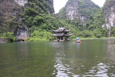 Ninh Binh 2 Days Luxury Limousine Small Group Option 3 Star - Day 2 Morning: Mua Cave Option, Then Bai Dinh and Hoa Lu