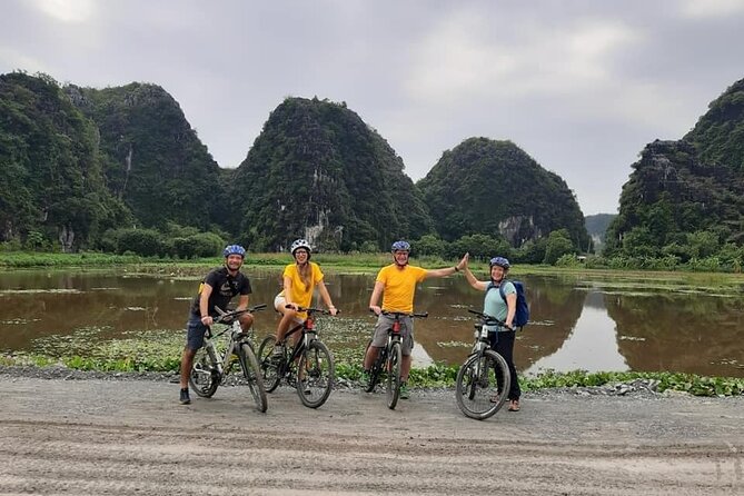 Ninh Binh 2 Days Luxury Limousine Small Group Option 3 Star - FAQ