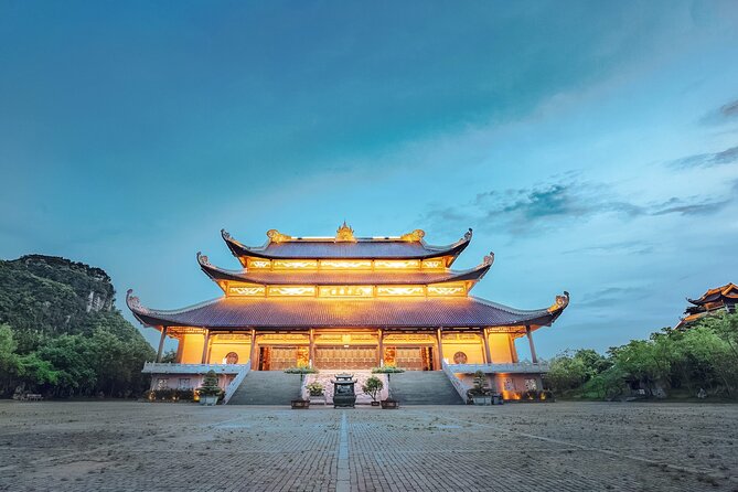 Ninh Binh 2D1N Excursion from Hanoi by Limousine - Trang An Eco-Tourism Complex: cave scenery from the boat