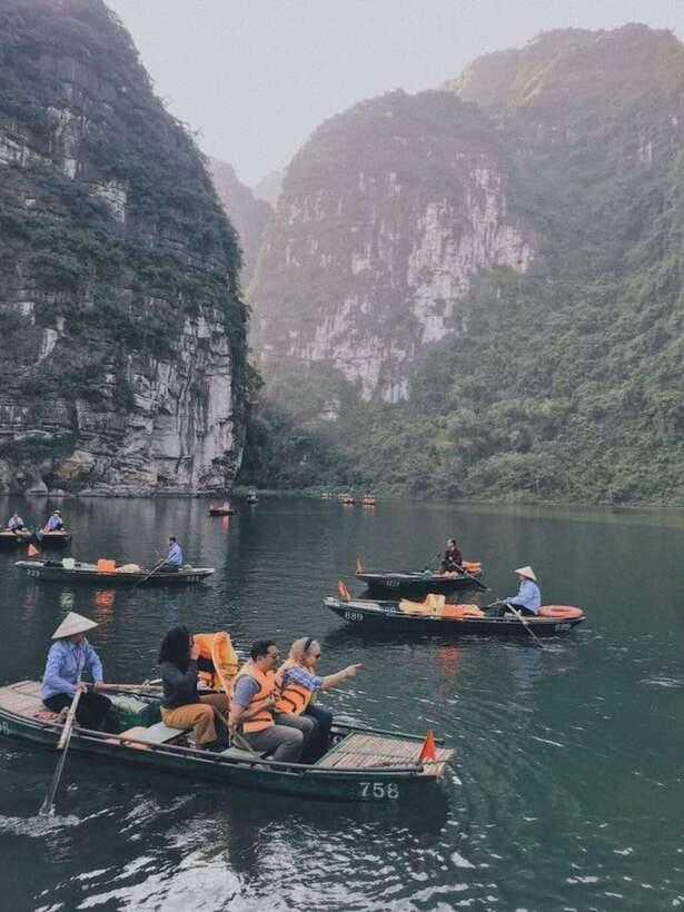 Ninh Binh : Bai Dinh Pagoda, Trang An, and Mua Cave Tour - Why this Ninh Binh day tour fits so many schedules