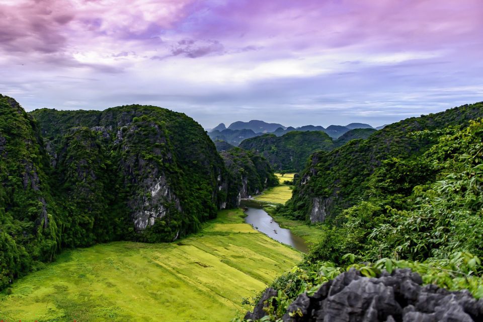 Ninh Binh Daily: Hoa Lu, Mua Cave, Tam Coc, Bike & Swimming - The 500-step climb to Mua Cave and Lying Dragon Mountain