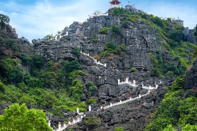 Ninh Binh Daily Tour: Hoa Lu -Mua Cave -Tam Coc- Bike-Swimming with Sunset Party - Tam Coc Sampan Ride: The Boat Portion That Makes the Day