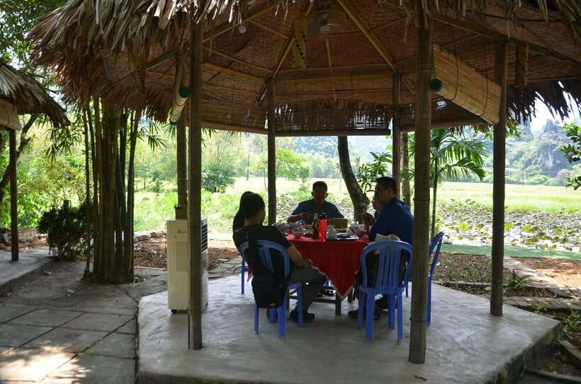 Ninh Binh Day Tour Pick up Hotel/Homestay in Ninh Binh - Hoa Lu Ancient Capital: Dinh and Le Kings in the 10th Century
