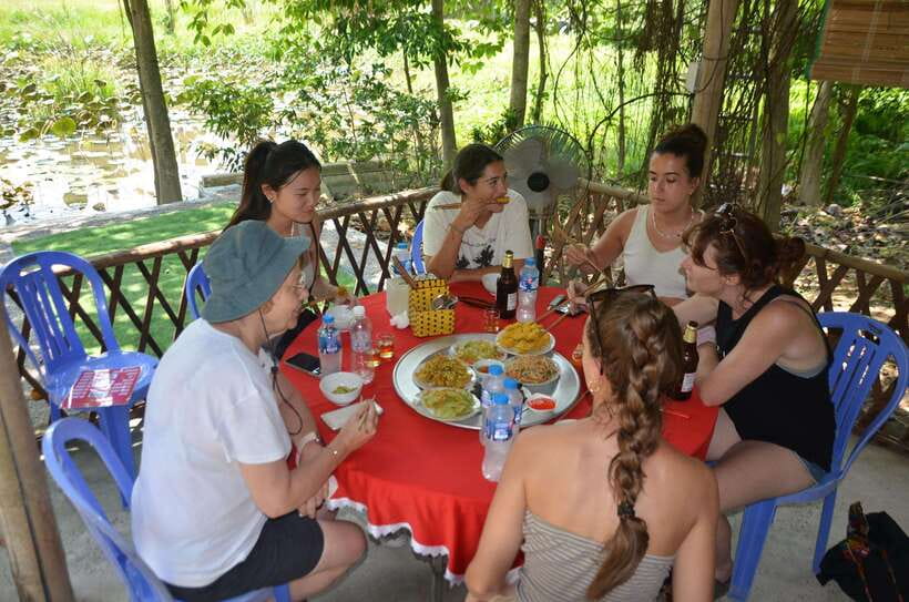 Ninh Binh Day Tour Pick up Hotel/Homestay in Ninh Binh - Lunch at Midday: Fueling the Trang An Boat Trip