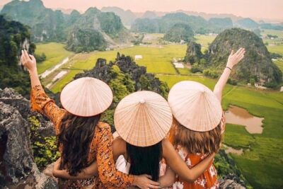 Ninh Binh Day Trip - Tam Cốc–Bich Dộng Boat Time: The Part That Makes People Smile