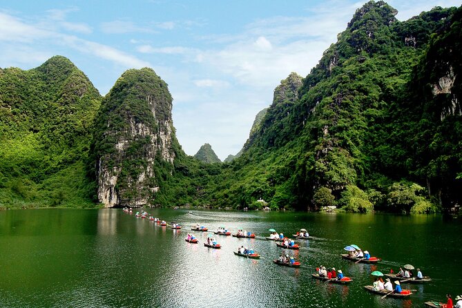 Ninh Binh full day-Hoa Lu temple & biking, Tam Coc boat trip, Dragon mountain - How the Hanoi-to-Ninh Binh day actually plays out (and why timing matters)
