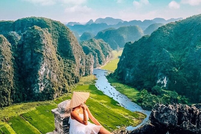 Ninh Binh full day-Hoa Lu temple & biking, Tam Coc boat trip, Dragon mountain - Buffet lunch: local foods you’ll actually remember (with vegetarian backup)