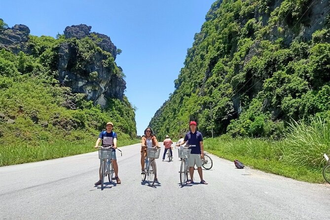 Ninh Binh full day-Hoa Lu temple & biking, Tam Coc boat trip, Dragon mountain - Tam Coc bamboo boat trip to Bich Dong: the day’s star for most people