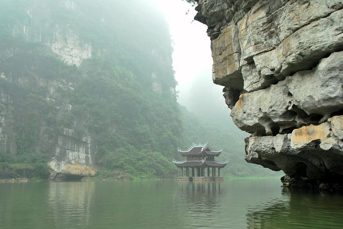 Ninh Binh Full Day Tour: Bai Dinh Pagoda - Trang An - Mua Cave - Lunch stop and moving on: you’ll eat before the boat